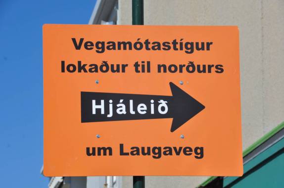 Não é muito fácil entender as placas em Reykjavik, na Islândia